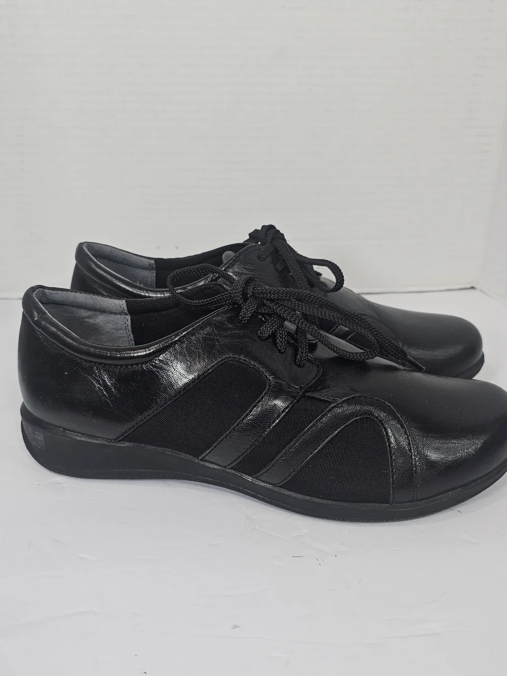 Leather Womens Shoes Soft Walk Topeka  Sneakers Sz 9 M Black Lace Up Comfortable